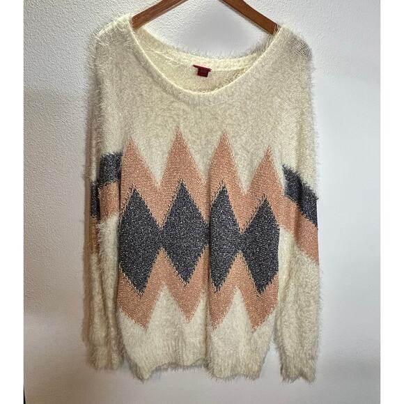 Daytrip Fuzzy Chevron Sweater Women’s L Cream Tan Gray Soft Cozy Long Sleeve - Picture 1 of 7